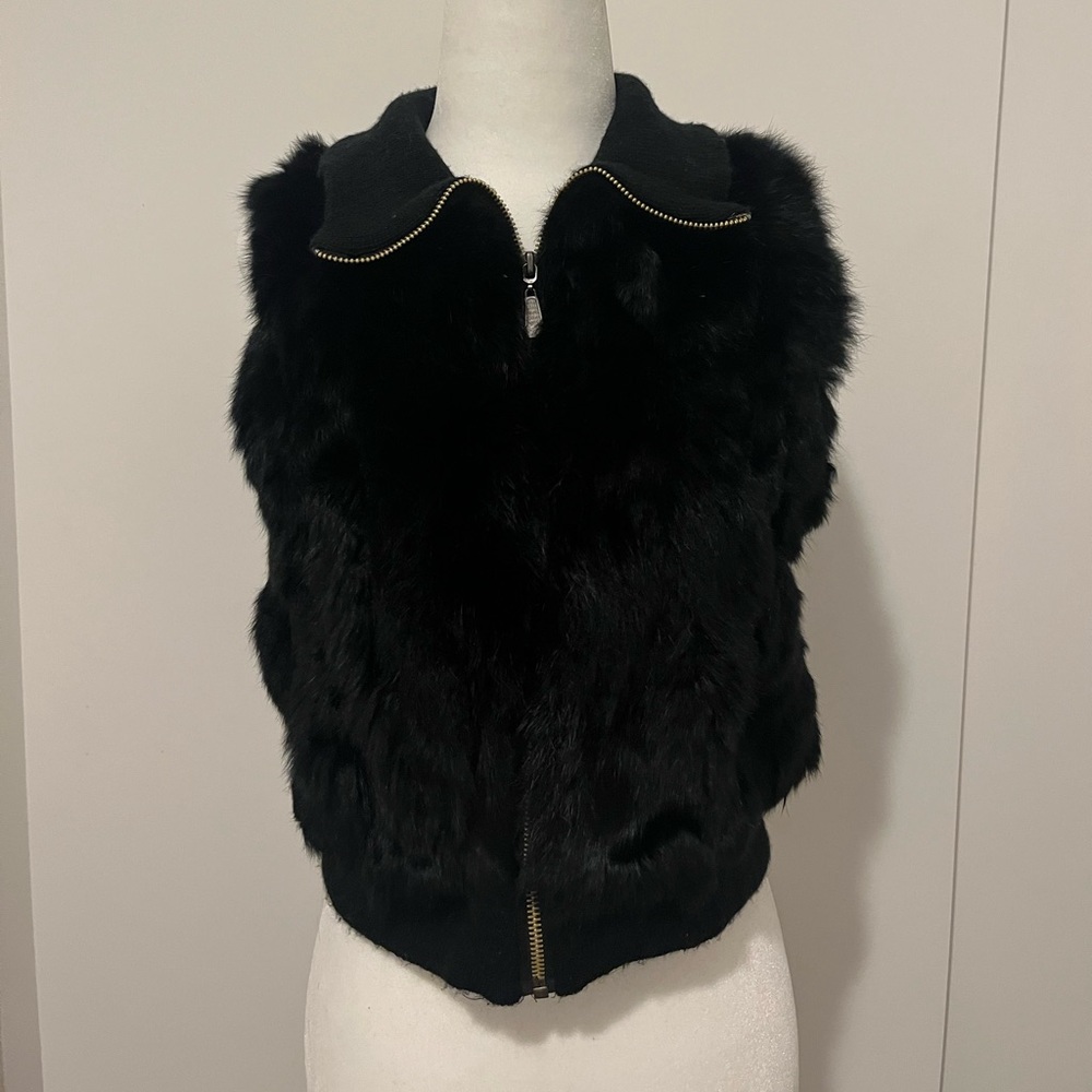 VINTAGE - BLACK FOX FUR VEST